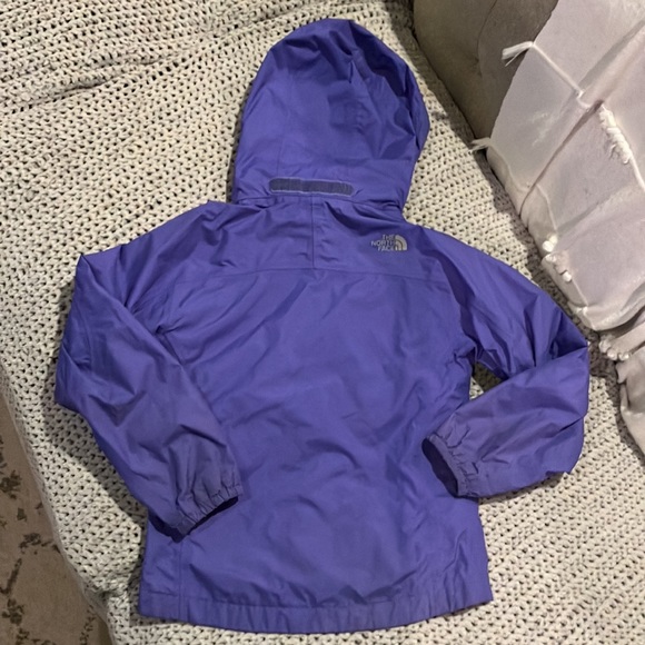 The North Face , girls XS (6 years) Hyvent she’ll rain jacket - Picture 3 of 6